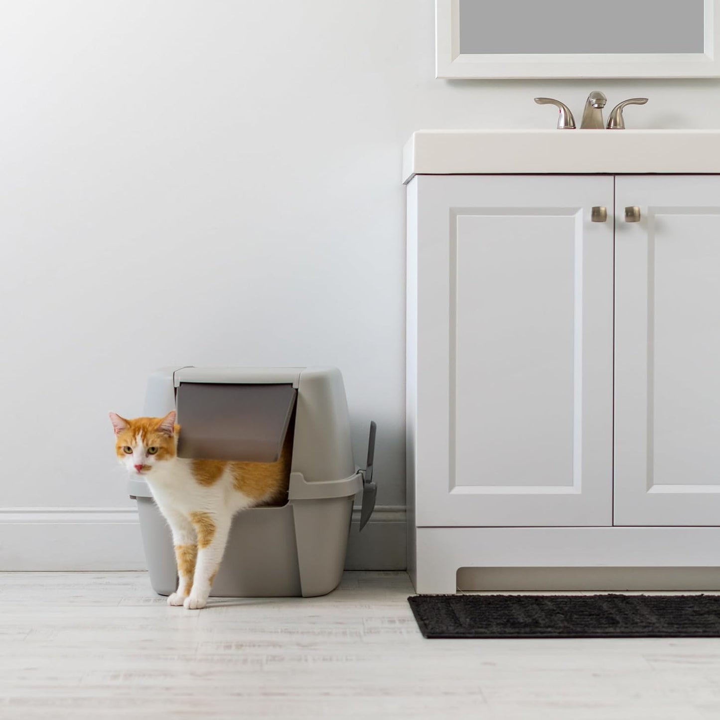 USA Jumbo Enclosed Cat Litter Box with Front Door Flap and Scoop, Covered Kitty Litter Box with Handle and Buckles for Portability and Privacy, Gray