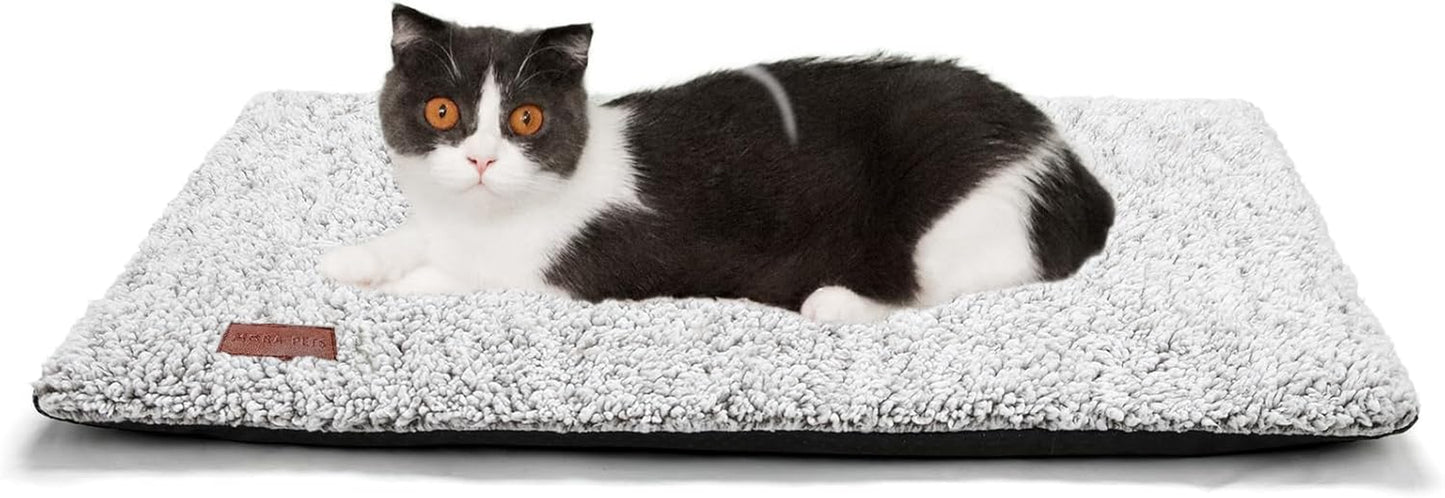 Self Warming Cat Bed Self Heating Cat Dog Mat 24 X 18 Inch Extra Warm Thermal Pet Pad for Indoor Outdoor Pets with Removable Cover Non-Slip Bottom Washable Non Electric